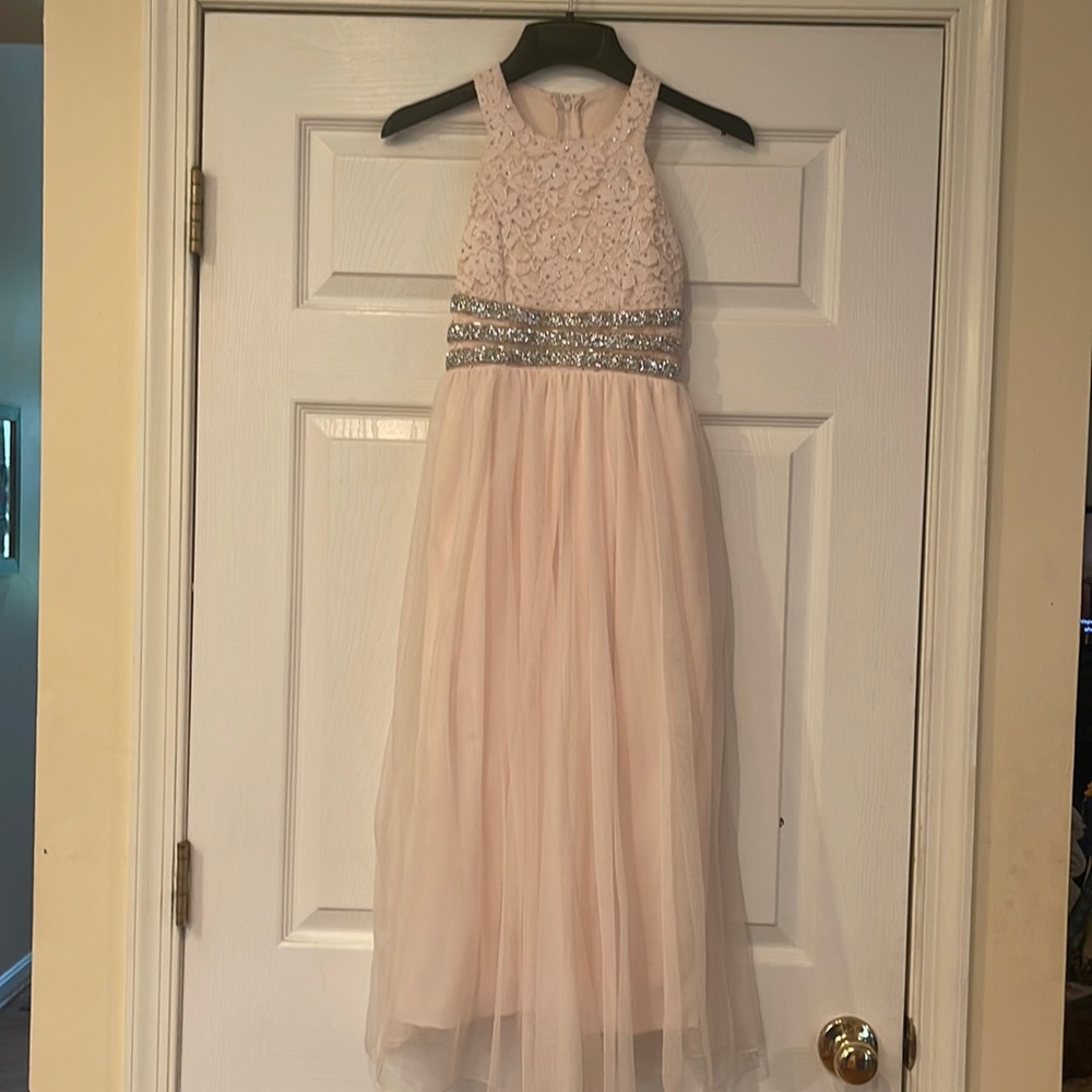 Light pink girls size 7 party dress with sequins and sparkles